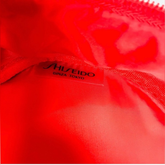 Shiseido Ginza Tokyo New Round Cometic Bag White Coated Vinyl 7.25" diameter x3" - Picture 6 of 8